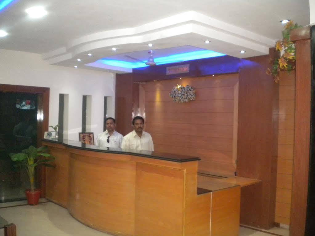 Hotel Sagar Castle Ratlām Екстериор снимка