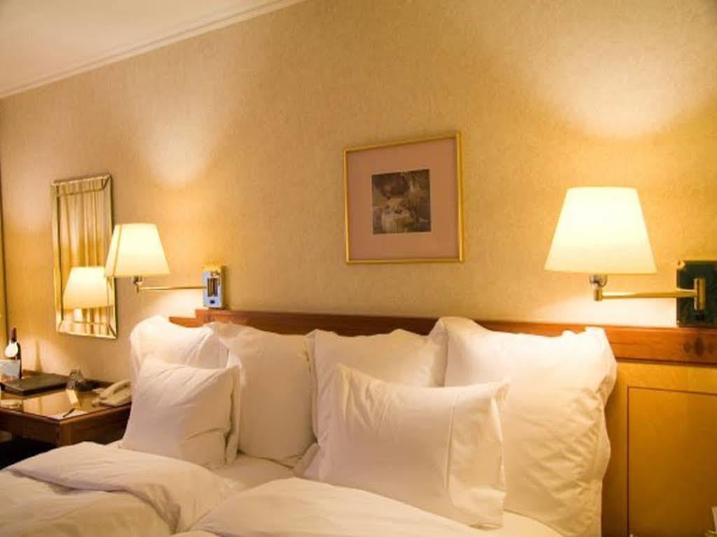 Hotel Sagar Castle Ratlām Екстериор снимка